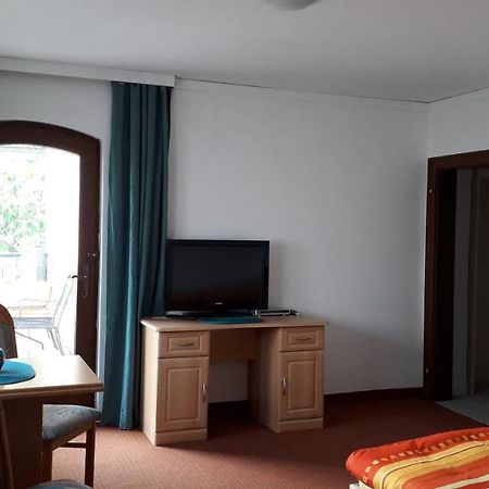 Emi Apartment Клагенфурт Екстериор снимка
